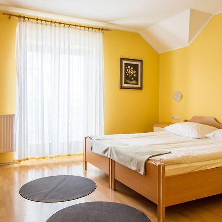 Guesthouse Beno Starse Екстер'єр фото