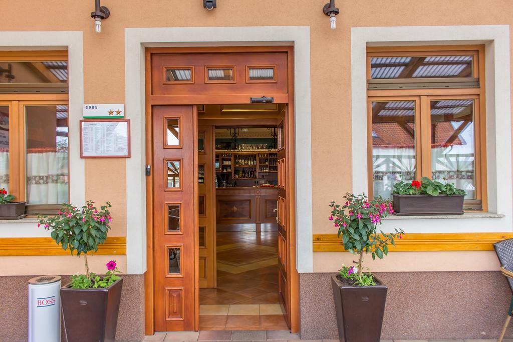 Guesthouse Beno Starse Екстер'єр фото