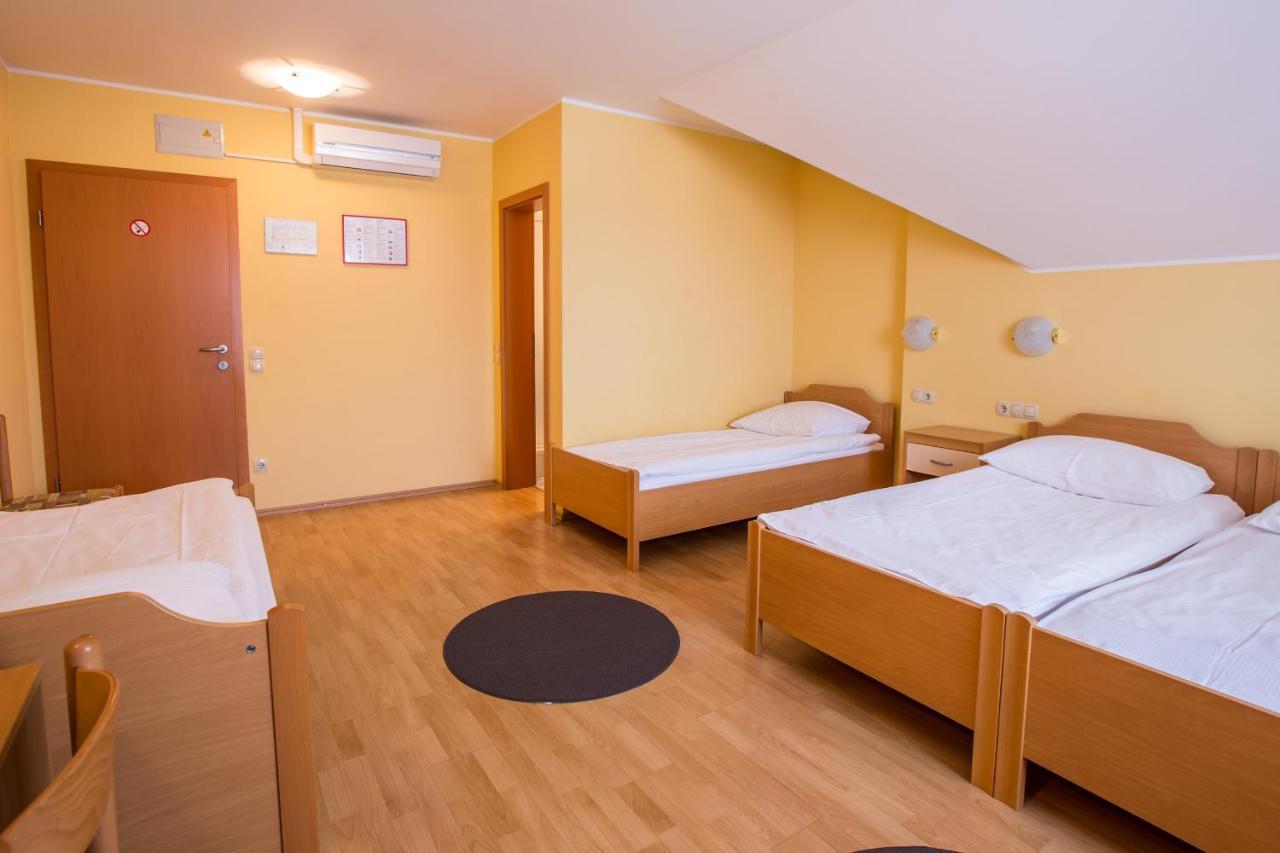 Guesthouse Beno Starse Екстер'єр фото