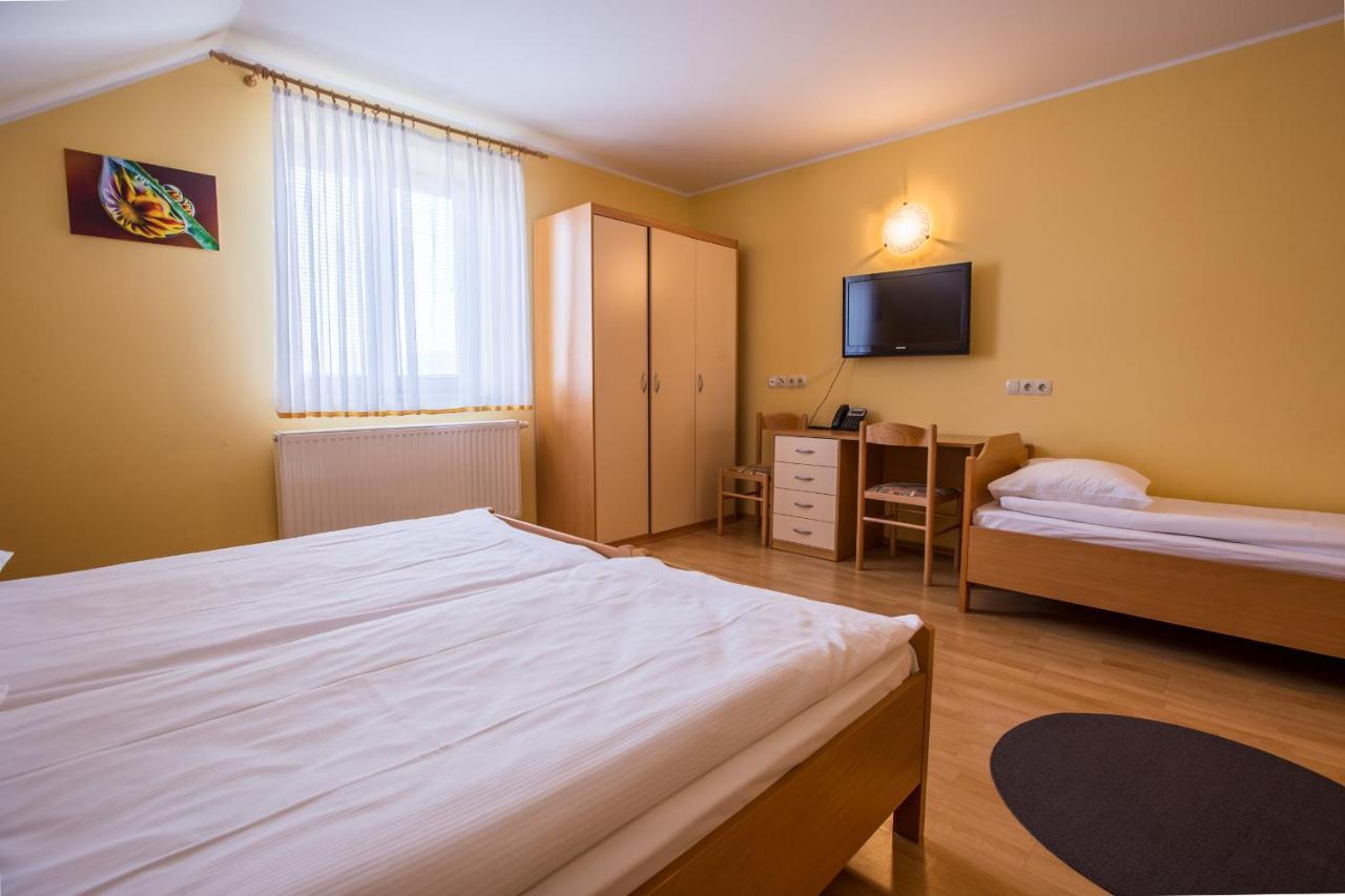 Guesthouse Beno Starse Екстер'єр фото