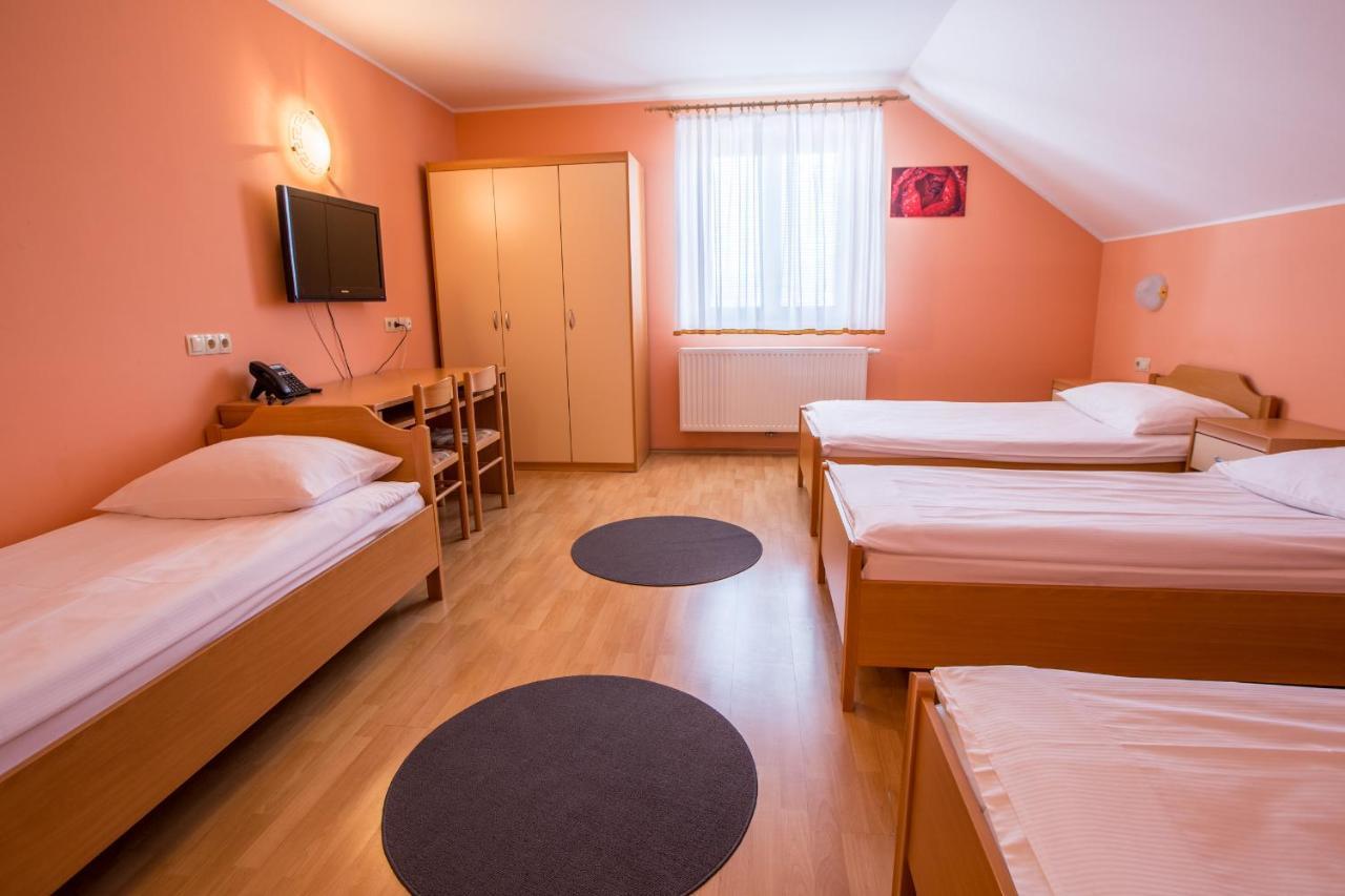 Guesthouse Beno Starse Екстер'єр фото