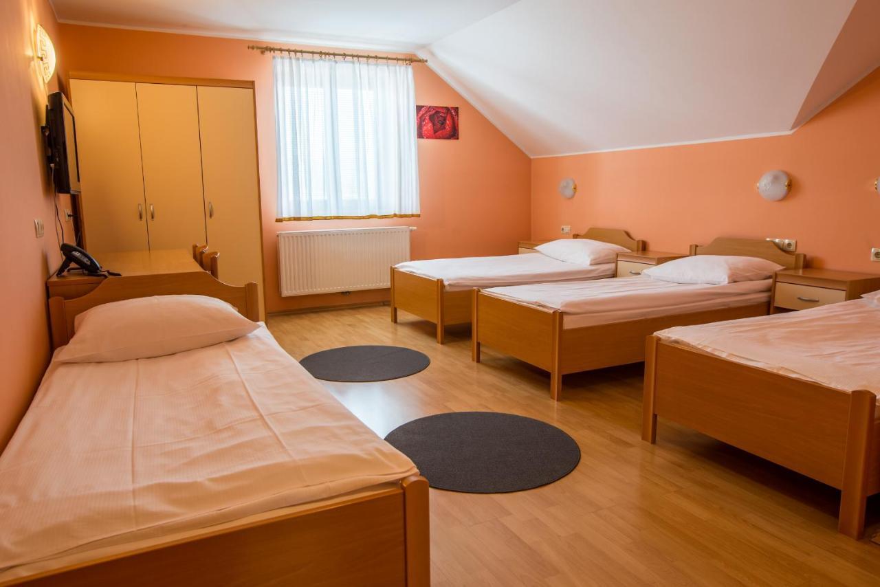 Guesthouse Beno Starse Екстер'єр фото