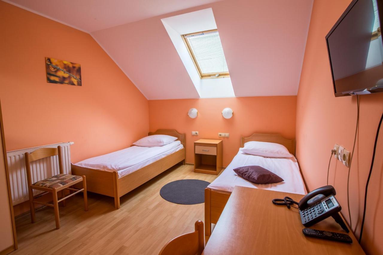 Guesthouse Beno Starse Екстер'єр фото
