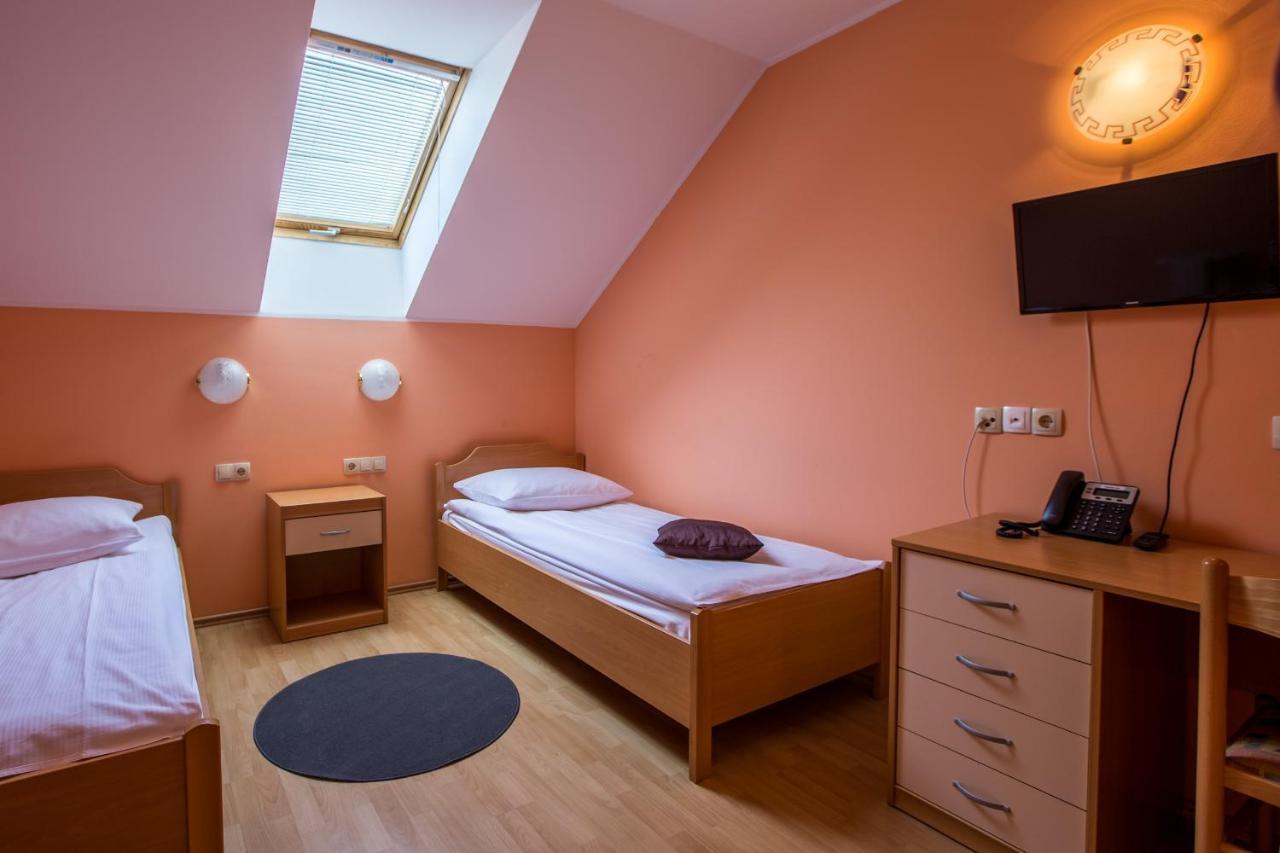 Guesthouse Beno Starse Екстер'єр фото